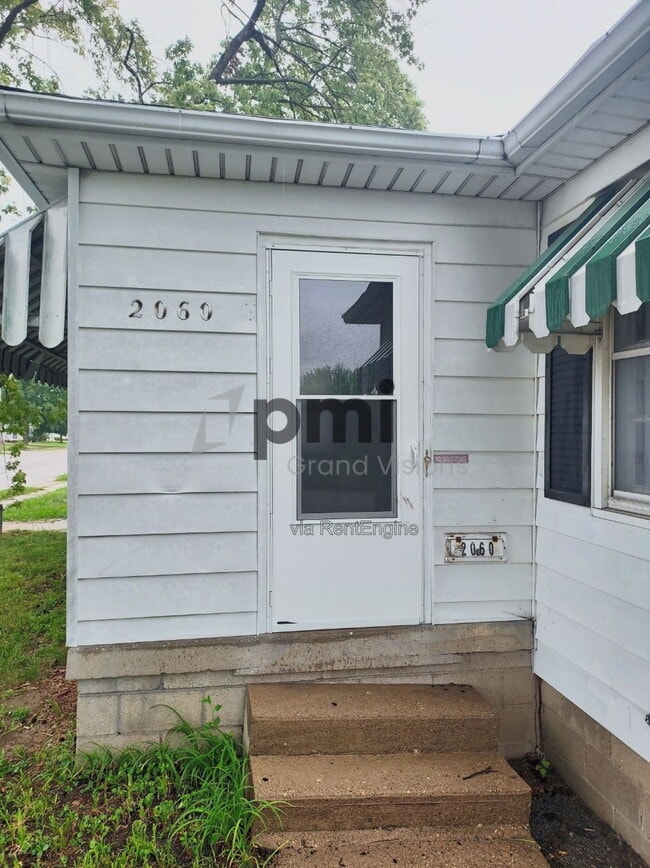 Building Photo - 2060 N Water St