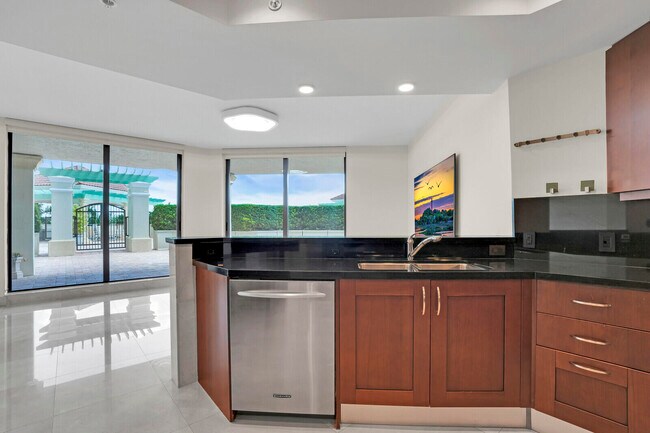 Building Photo - 3610 Gardens Pkwy