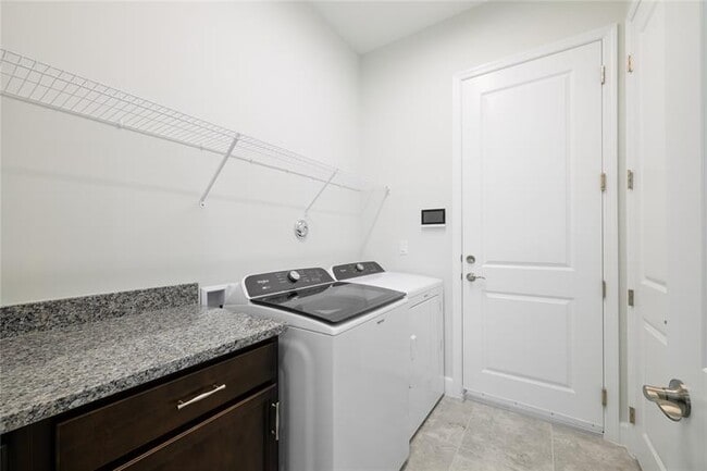 Building Photo - 14040 Spruce Pne Dr