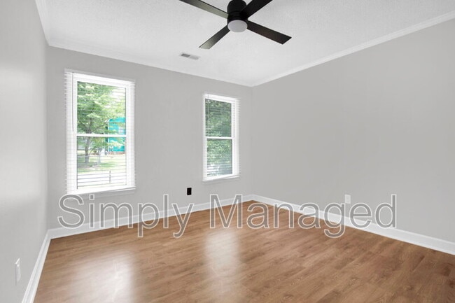 Building Photo - 7709 Scottsdale Dr