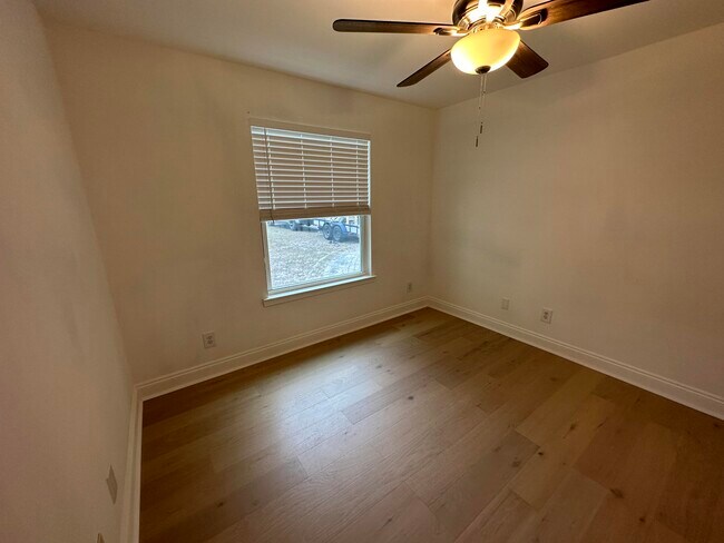 Building Photo - 218 Sparkleberry Ln