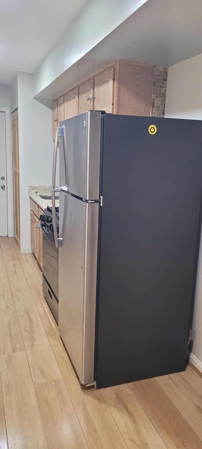 Building Photo - 1248 16th St NE