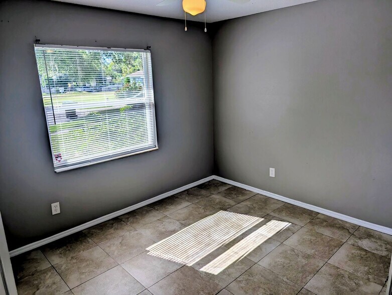 Building Photo - 1483 Elderton Dr