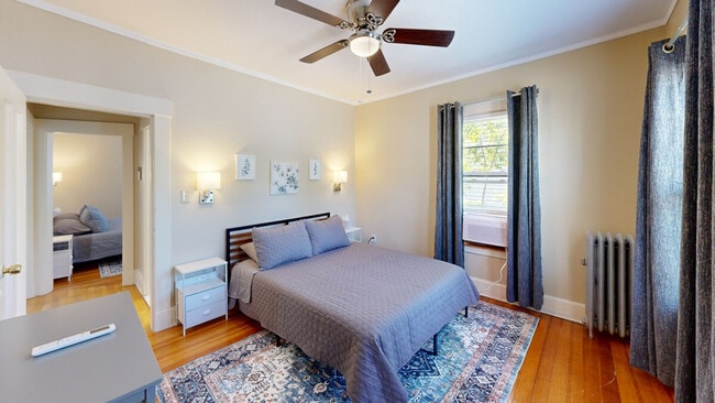 Building Photo - 128 1/2 Elm Street-SI ID1380181P