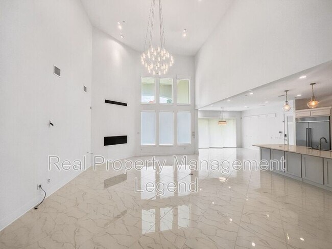 Building Photo - 809 Jamestown Ln