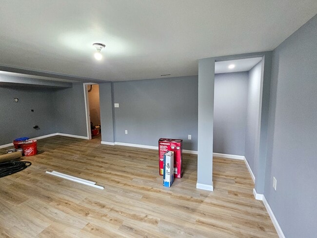 Building Photo - 539 Marie Ave