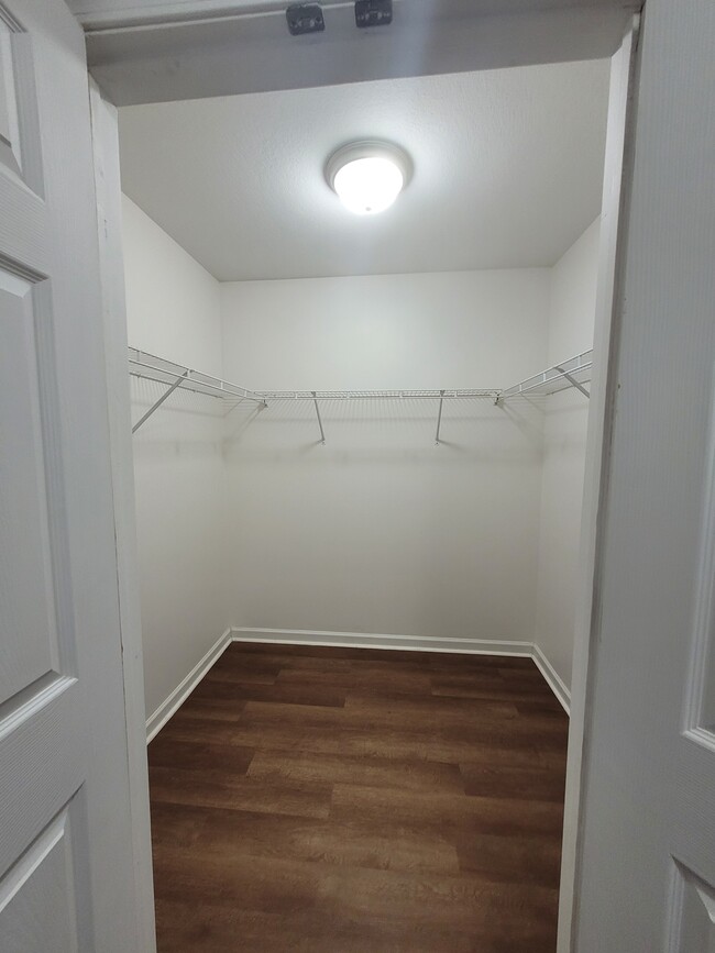 Building Photo - 204 Olde Covington Way