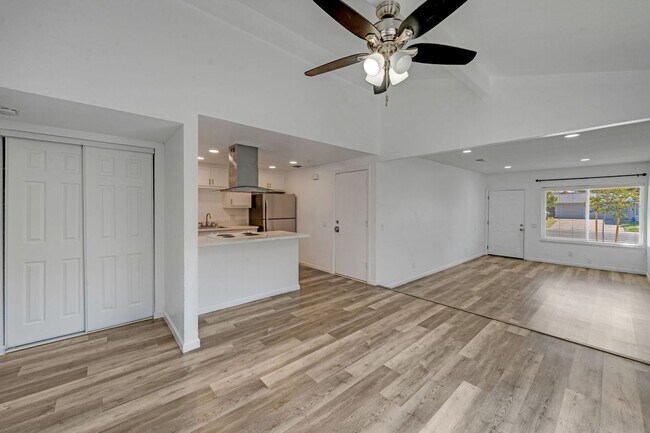 Building Photo - Updated Orangevale Duplex with Private Yard and Garage!