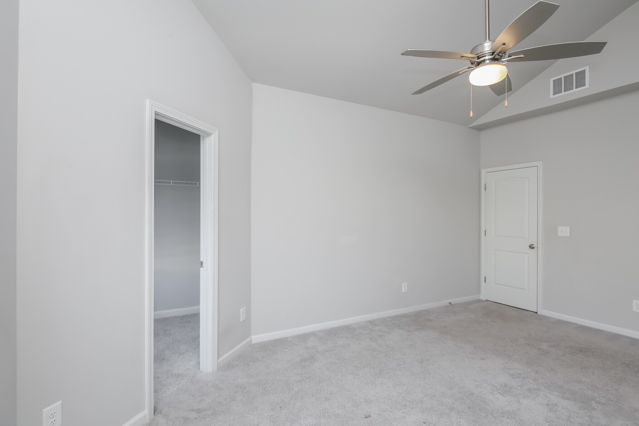 Building Photo - 76 Madaline Ln