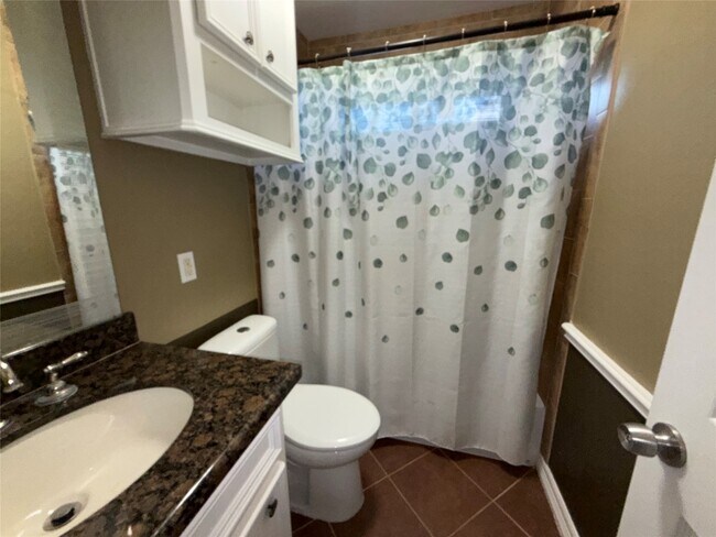 Building Photo - 8233 Hickok Ln