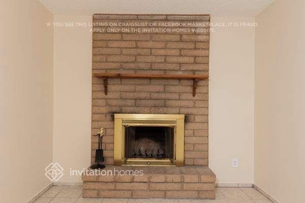 Building Photo - 1216 W Halstead Dr