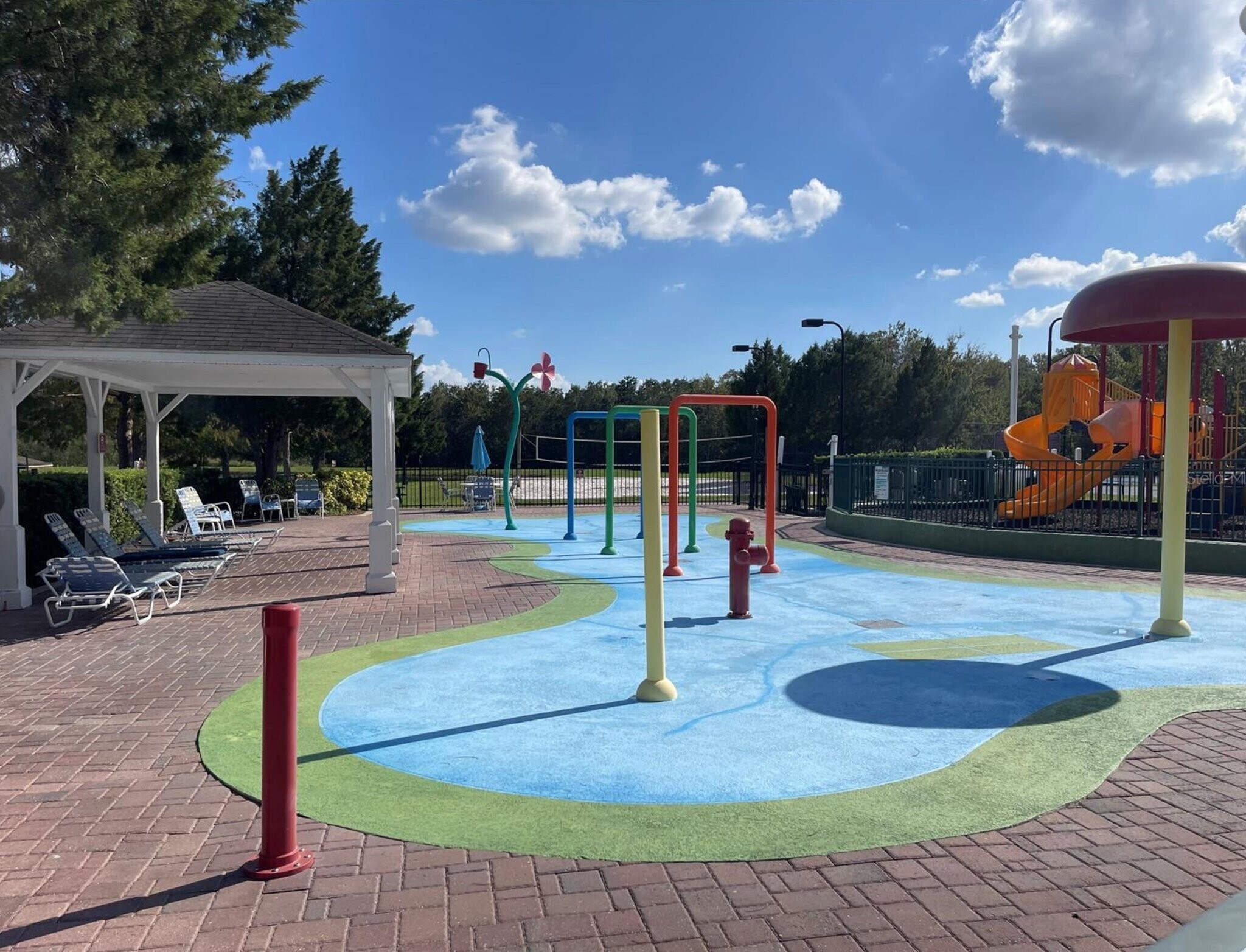 Building Photo - 4561 Yellowgold Rd E