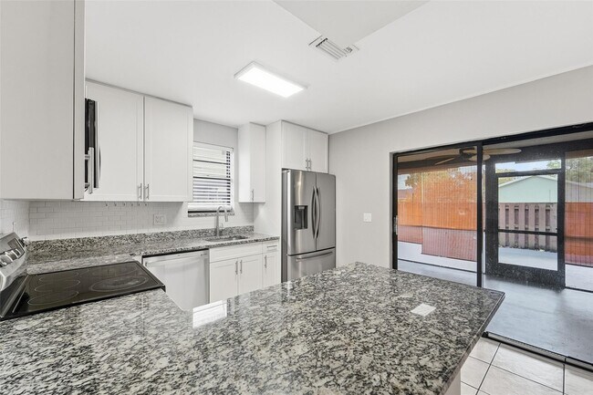 Building Photo - 2501 NW 99th Ave