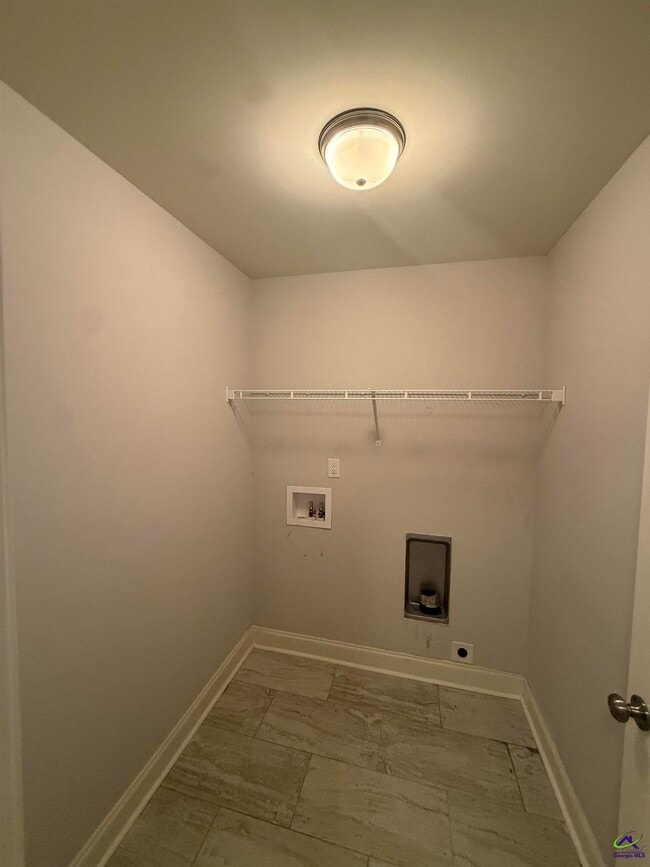 Building Photo - 120 Worchester Cir