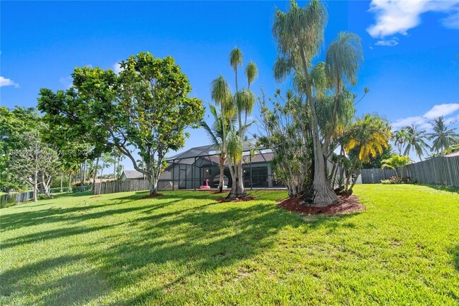 Building Photo - 1005 NW 99th Ave
