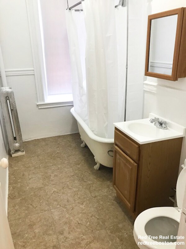 Building Photo - 1350 Commonwealth Ave