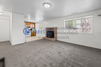 Building Photo - 4305 Phillips Ln