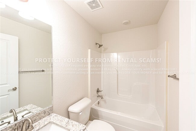 Building Photo - 410 Coconut Ln