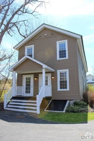Building Photo - 859 Crow Hill Rd