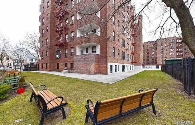 Building Photo - 143-50 Hoover Ave