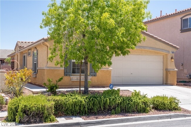 Building Photo - 10633 Foggy Glen Ave