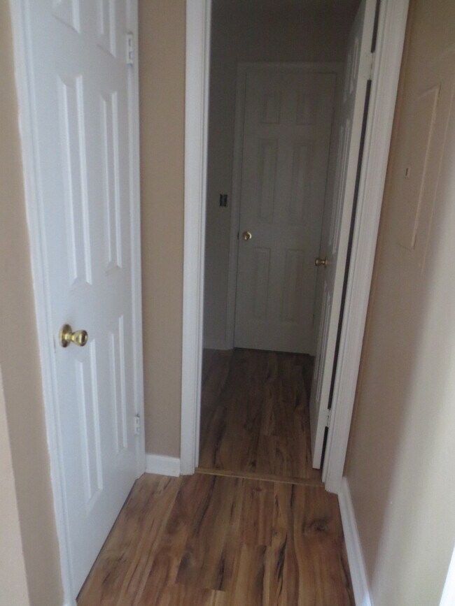 Building Photo - Cute n cozy Condo near Princess Anne & Salem Rd Va Beach