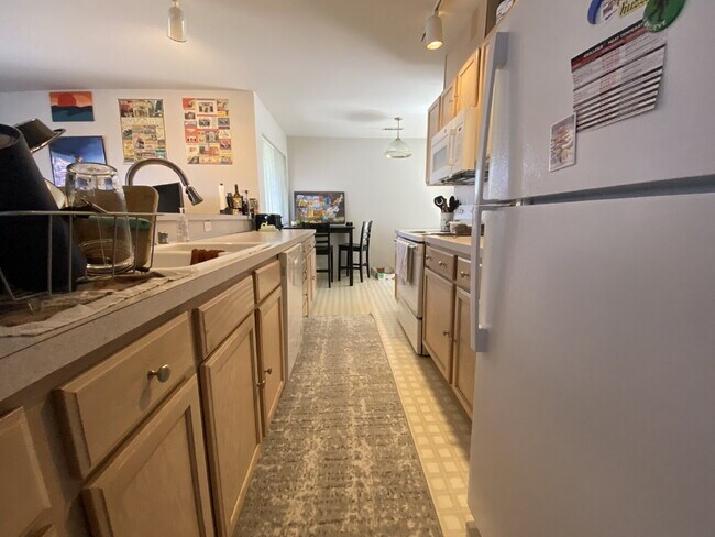 Building Photo - Quiet Corner Townhome | 2 Bed + 2 Bath | Spacious Bedrooms | Pet Friendly | W/D | $1,900/mo
