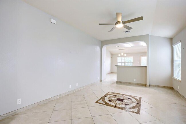 Building Photo - 12307 Waterford Run Way