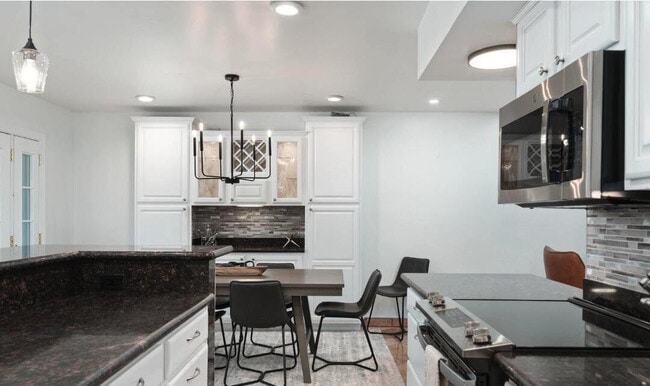 Building Photo - 8620 E San Miguel Ave