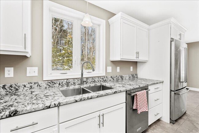 Building Photo - 29 3rd St