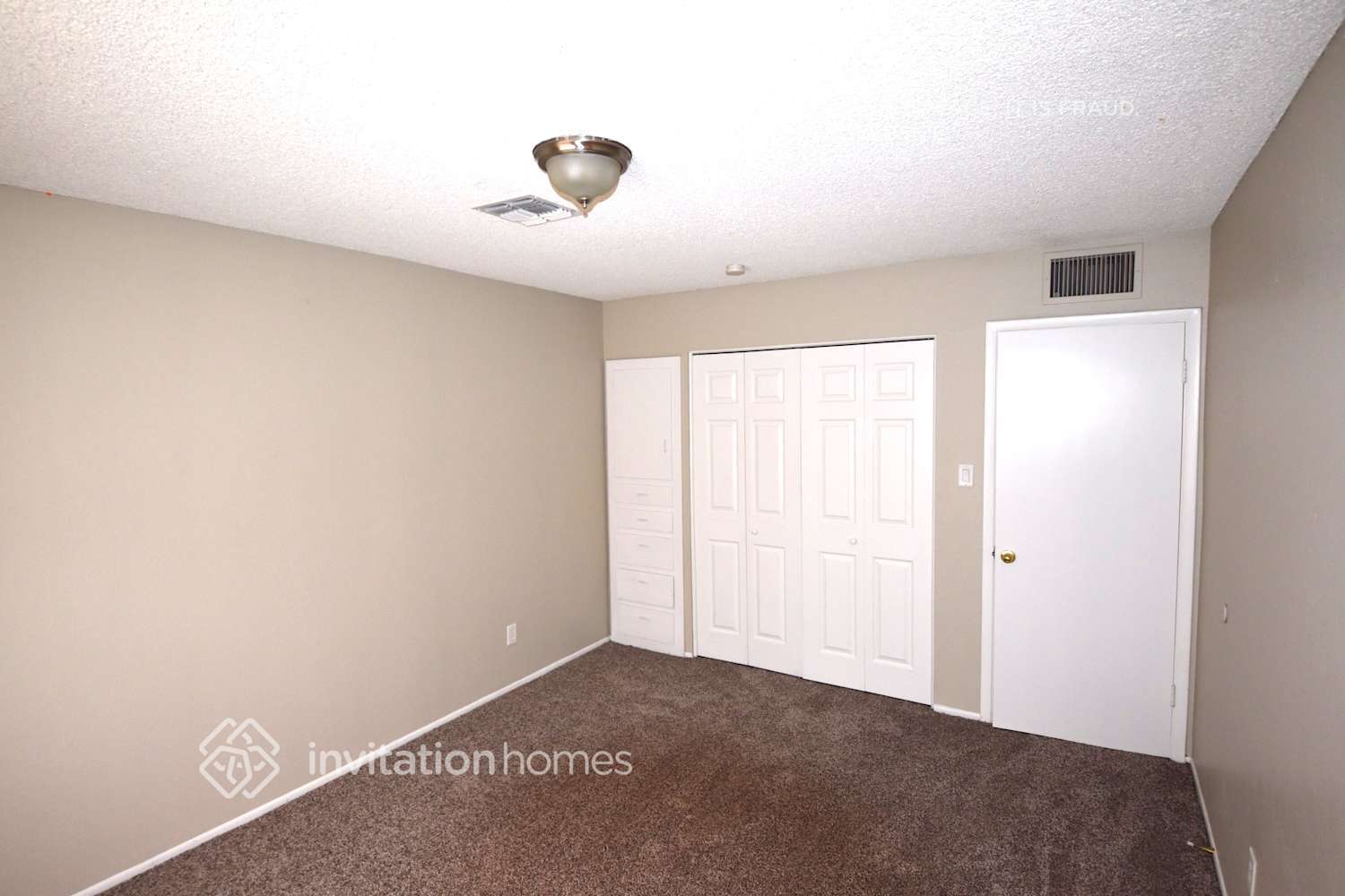 Building Photo - 8233 W Indianola Ave