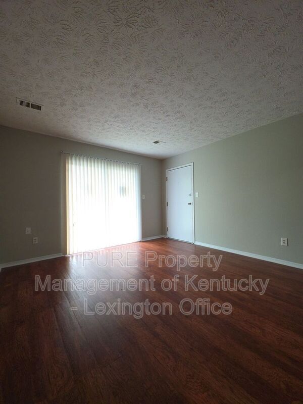 Building Photo - 352 Redding Rd