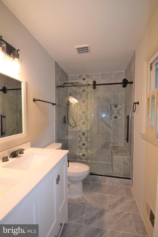 Building Photo - 4517 Kerrybrooke Dr