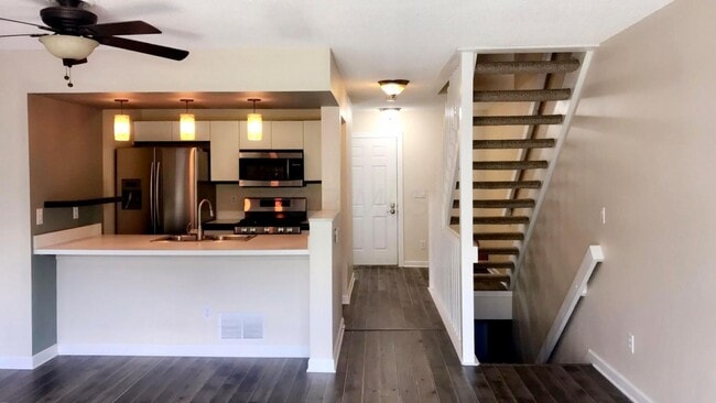 Building Photo - 2015 Jasper Ln