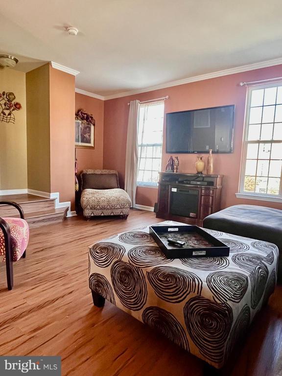 Building Photo - 312 Spring Park Ln