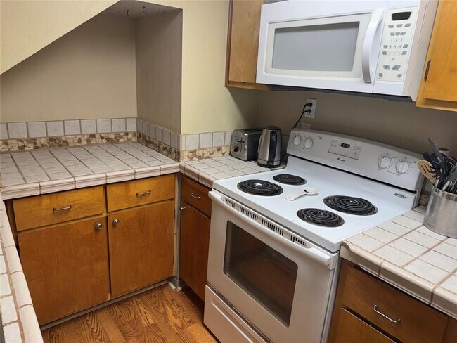 Building Photo - 2510 San Gabriel St