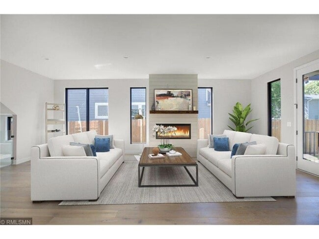 Building Photo - 3408 W 60th St
