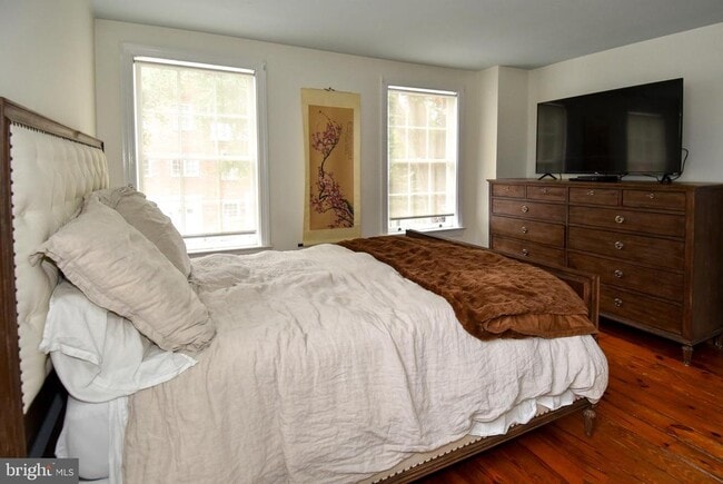 Building Photo - 1412 27th St NW