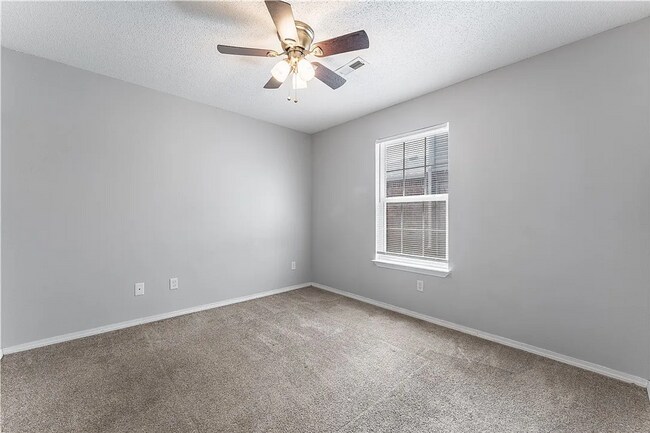 Building Photo - 3501 SW Landau Ct