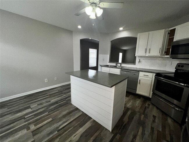 Building Photo - 2620 Regency Oak Ln