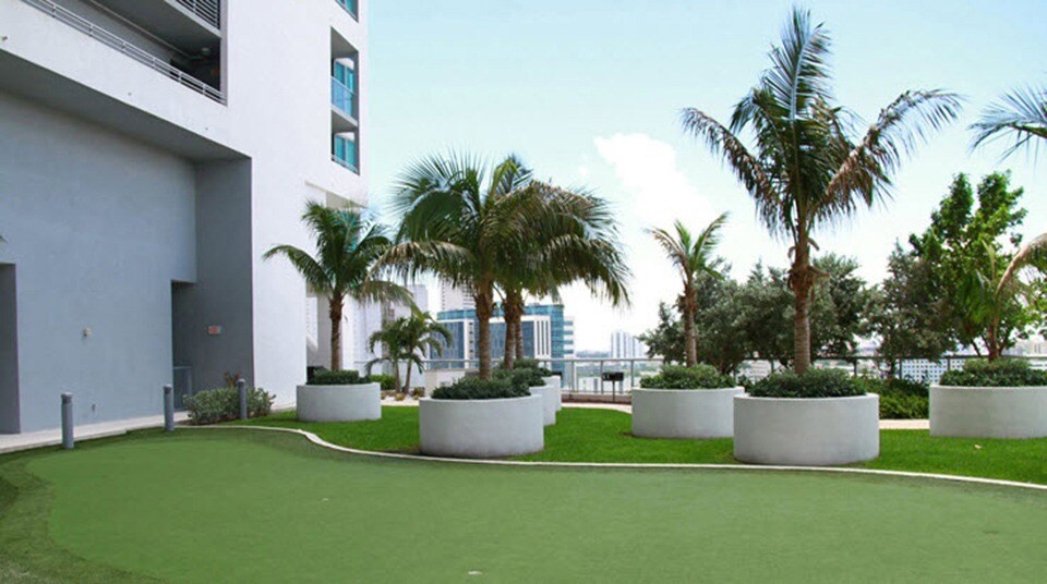 Building Photo - 888 Biscayne Blvd