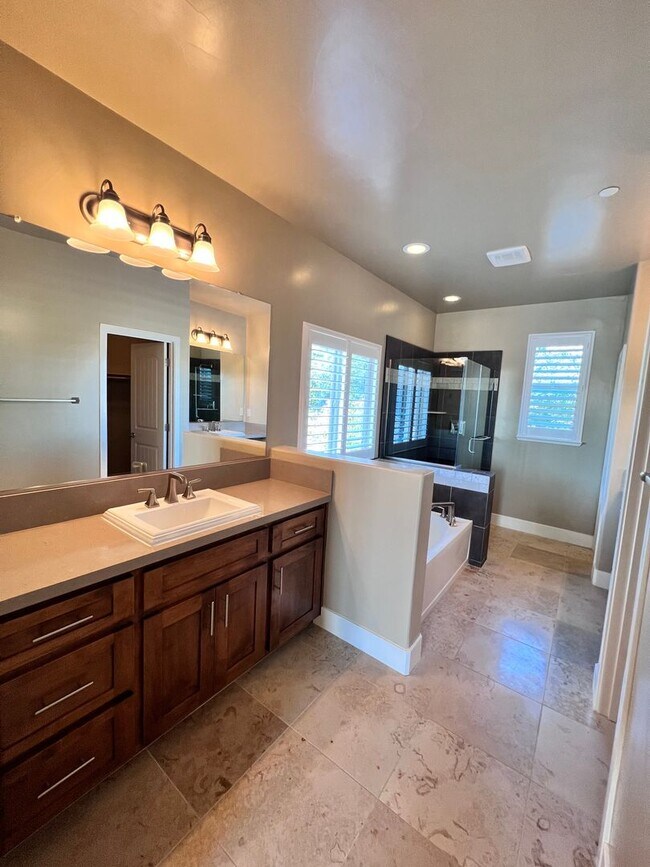 Building Photo - Stunning 3 Bedroom, 2.5 Bath Single Family Home, Gated Community, Beautiful Inside & Out!