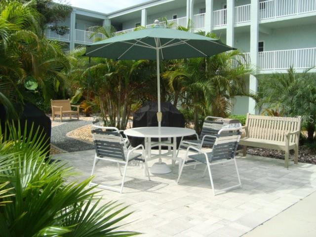 Building Photo - 1706 Belleair Forest Dr