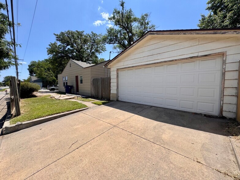 Building Photo - 1601 Faulders Ln