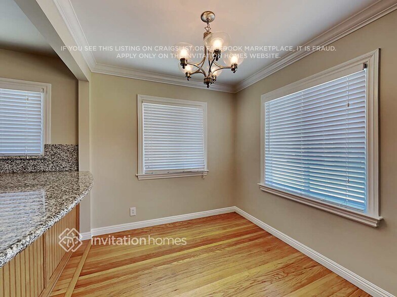 Building Photo - 4558 Albury Ave