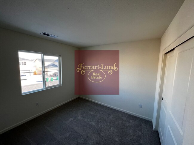 Building Photo - HOME in Lemmon Valley Community - Kay DeAl...