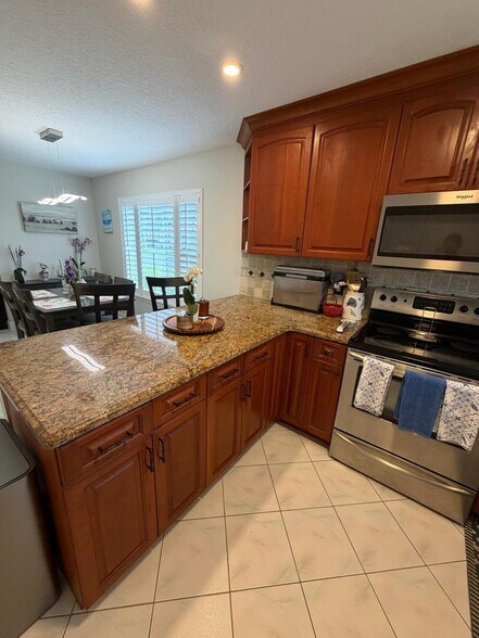 Building Photo - 699 Deer Creek Corona Way