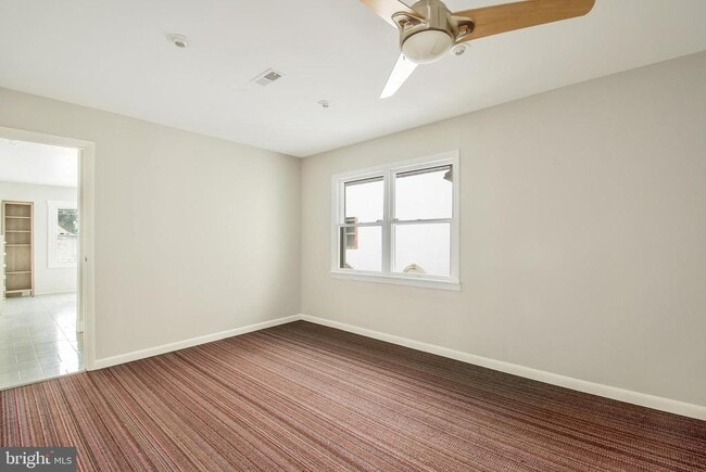 Building Photo - 6561 Shady Side Rd