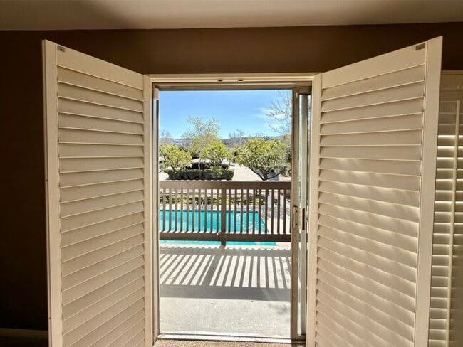 Building Photo - Just Got Renovated !!!! Imagine This....One-Bedroom Rental Offering More Space, More Comfort, Mor...