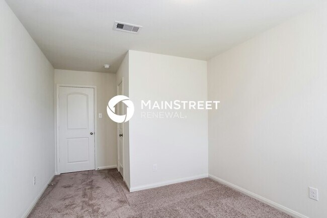 Building Photo - 4 Bedroom Pet-Friendly Home in Rosharon, TX with Main Street Renewal